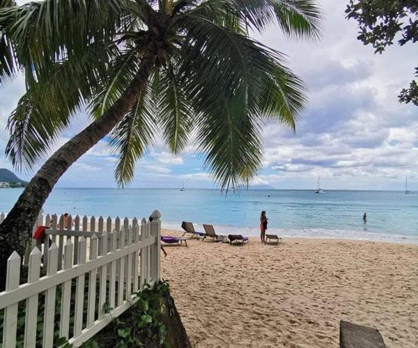 Alpha & Omega Apartment Seychelles Beau Vallon  Exterior foto